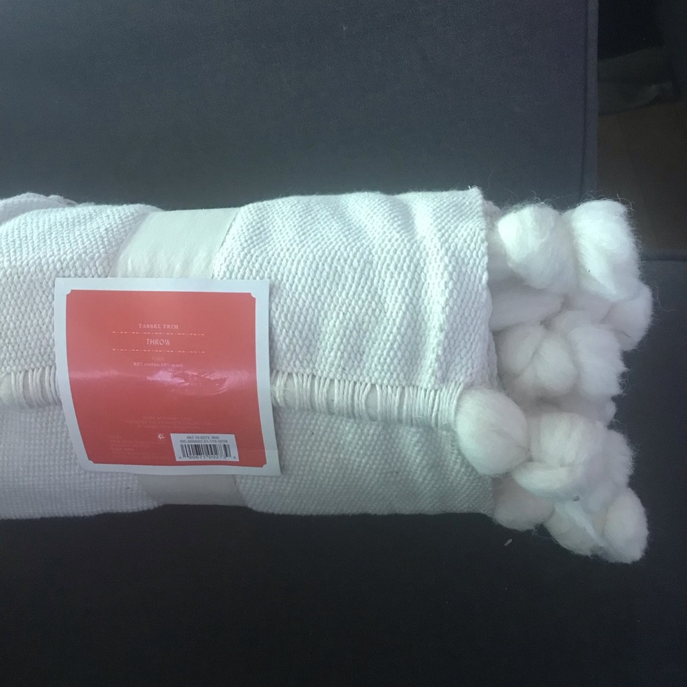 NWT Opal House tassel trim throw